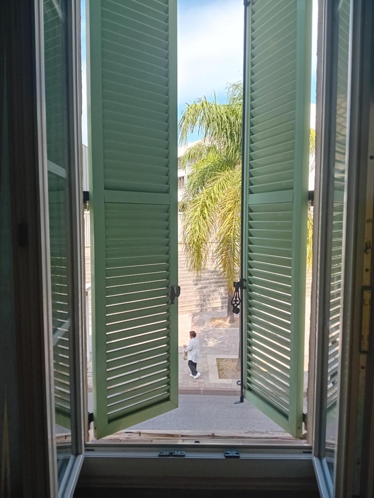 Private Room Full Furnished In Cannes Exterior photo